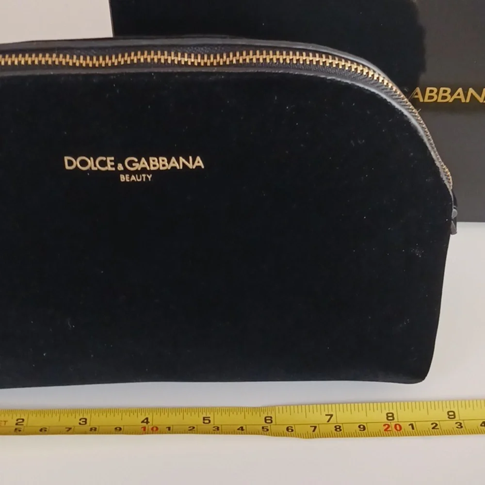 NWOT Dolce & Gabbana Cosmetic Bag - Picture 6 of 9
